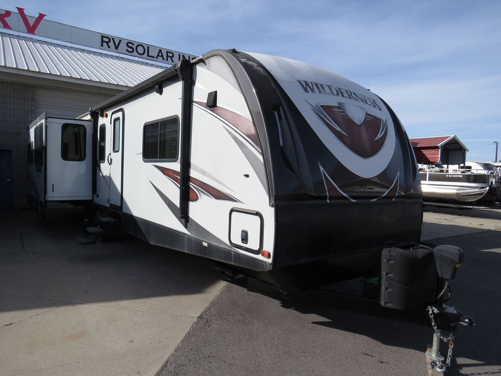 2019 Heartland Wilderness 3375KL (3 Slides!) Washer & Dryer! KING BED!