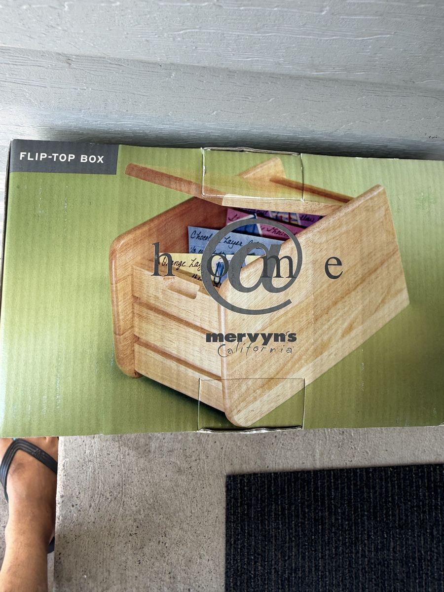 Vintage Mervyn's California Home Wooden Flip-Top Recipe Card Box
