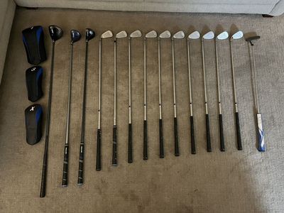 Complete Set of Cobra and Callaway Golf Clubs