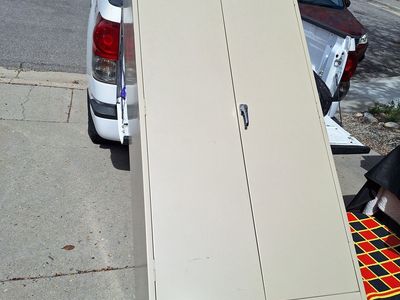 TENNSCO Heavy-Duty Metal Storage Cabinet with Shelves - Cream/Tan,