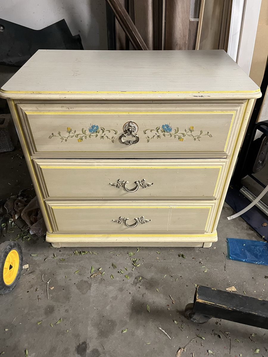 Vintage Hand-Painted Floral 3-Drawer Nightstand/Side Table - Light Beige/Yellow Accent