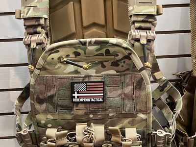 REDEMPTION TACTICAL PLATE CARRIER SET - 2 LEVEL 4 CERAMIC PLATES SPECIAL "UNITE" @ SOUTH TOWN MALL IN SANDY!