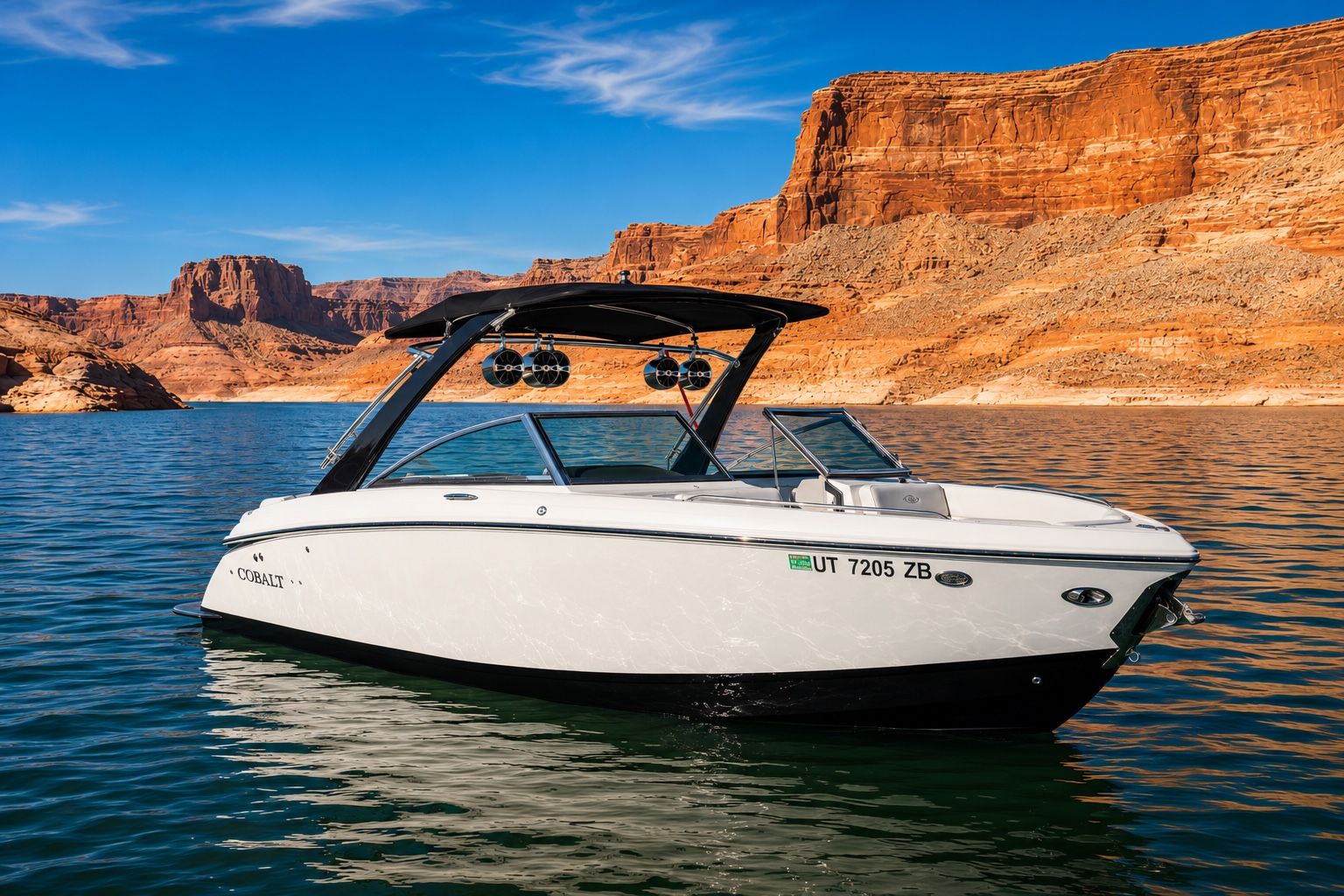 2020 Cobalt R7 Surf Boat in Excellent Condition