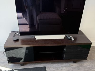 TV & TV Stand