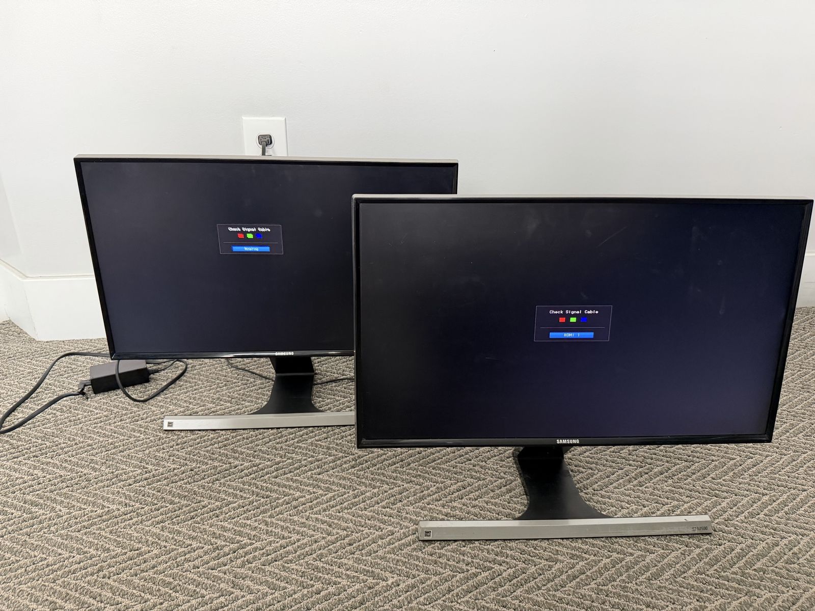 Samsung S24D590 Monitor (x2)