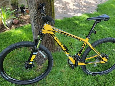 Giant Talon Mountain Bike