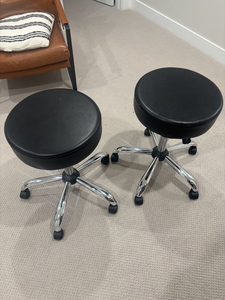 Pair of Black Round Adjustable Swivel Stools with Chrome Base and Wheels - Excellent Condition