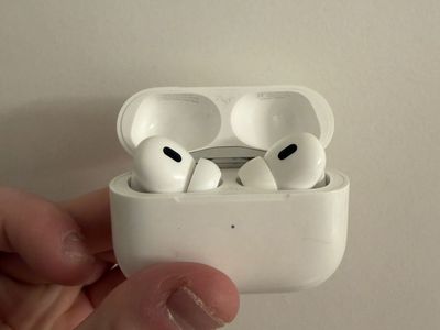 Apple AirPods Pro Gen 2