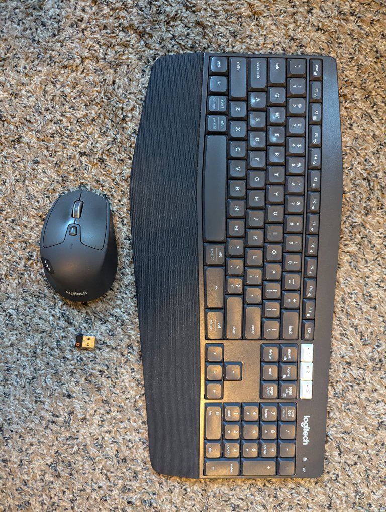Logitech K850 Combo Keyboard and Mouse Professional desk setup 3 computer