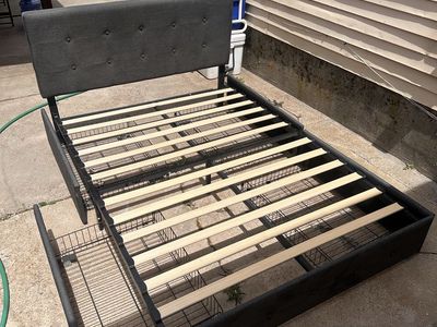 Full Size Bed frame With 4 drawers
