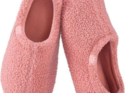 Brand New Pink Memory Foam Slippers Size 8.5 (2 pair)