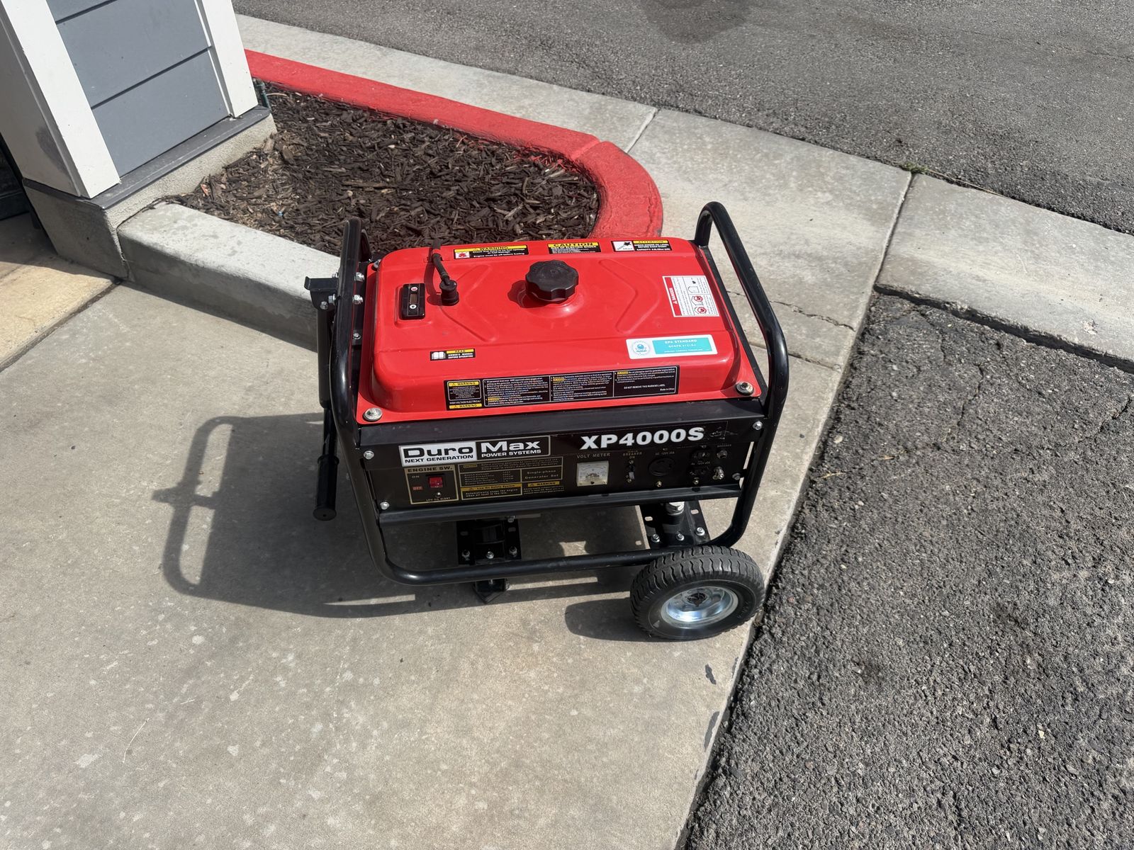 DuroMax XP4000S Generator