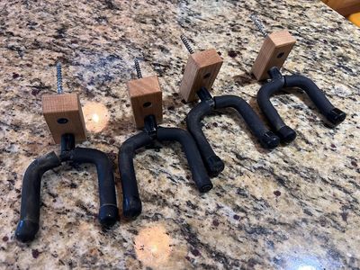 4 guitar hangers