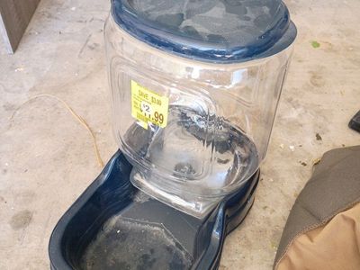 Pet Food/Water Dispenser Gravity Feeder for Dogs Cats