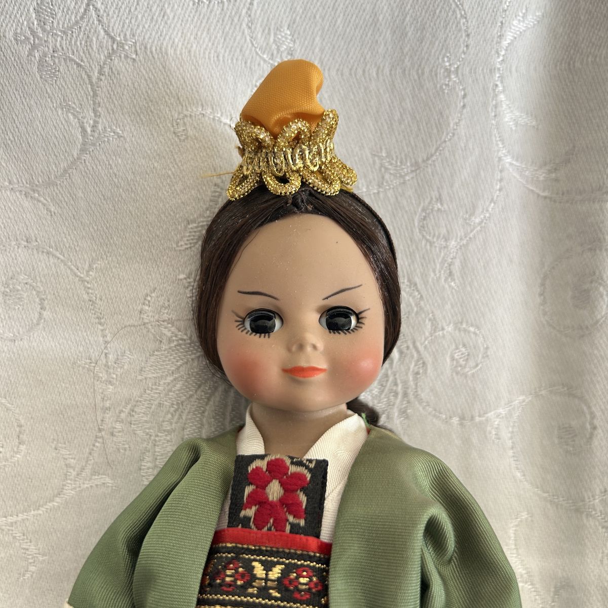 Vintage Korea Madame Alexander Doll in Traditional Korean Dress - Adorable Collectible Figurine circa 1980’s