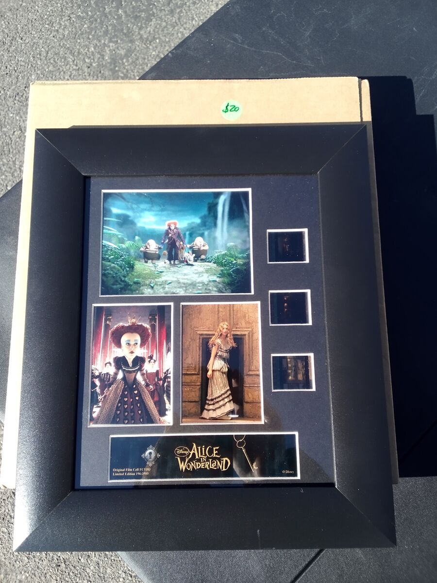 Disney collectible! Alice in wonderland!