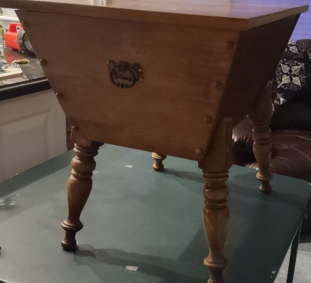 Main image 3