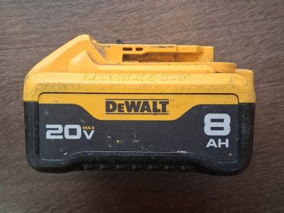 DEWALT DCB208 20V MAX 8.0Ah XR Lithium-Ion Battery Pack Power Tool Accessory