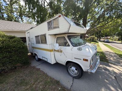 1965 GMC Hybrid Chassis RV - Engine Runs, No Forward Gear - Project Vehicle