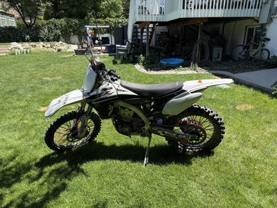 2010 Yamaha YZ450F Dirt Bike