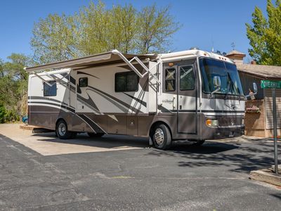 2002 Monaco Diplomat 38’ Diesel Pusher – 43,689 Miles – 3 Slides