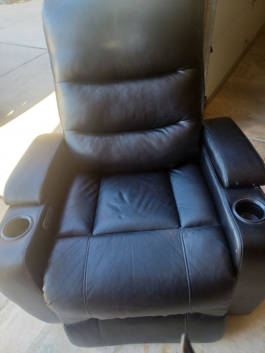 RECLINER