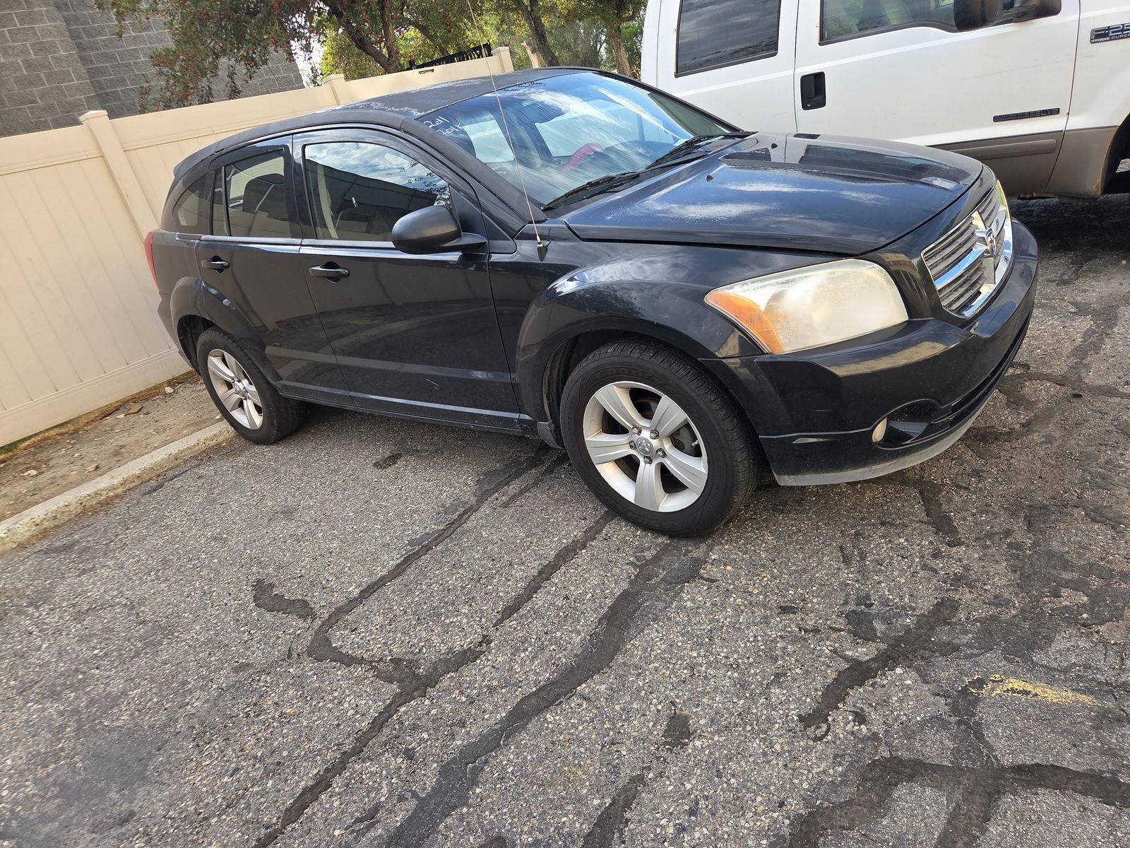 2011 dodge caliber 4l auto fwd 201k miles VERY RELIABLE & DEPENDABLE  NEED IT GONE ASAP