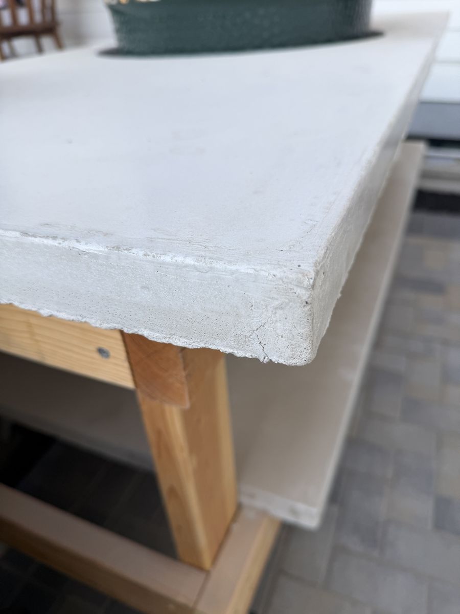 Main image 6