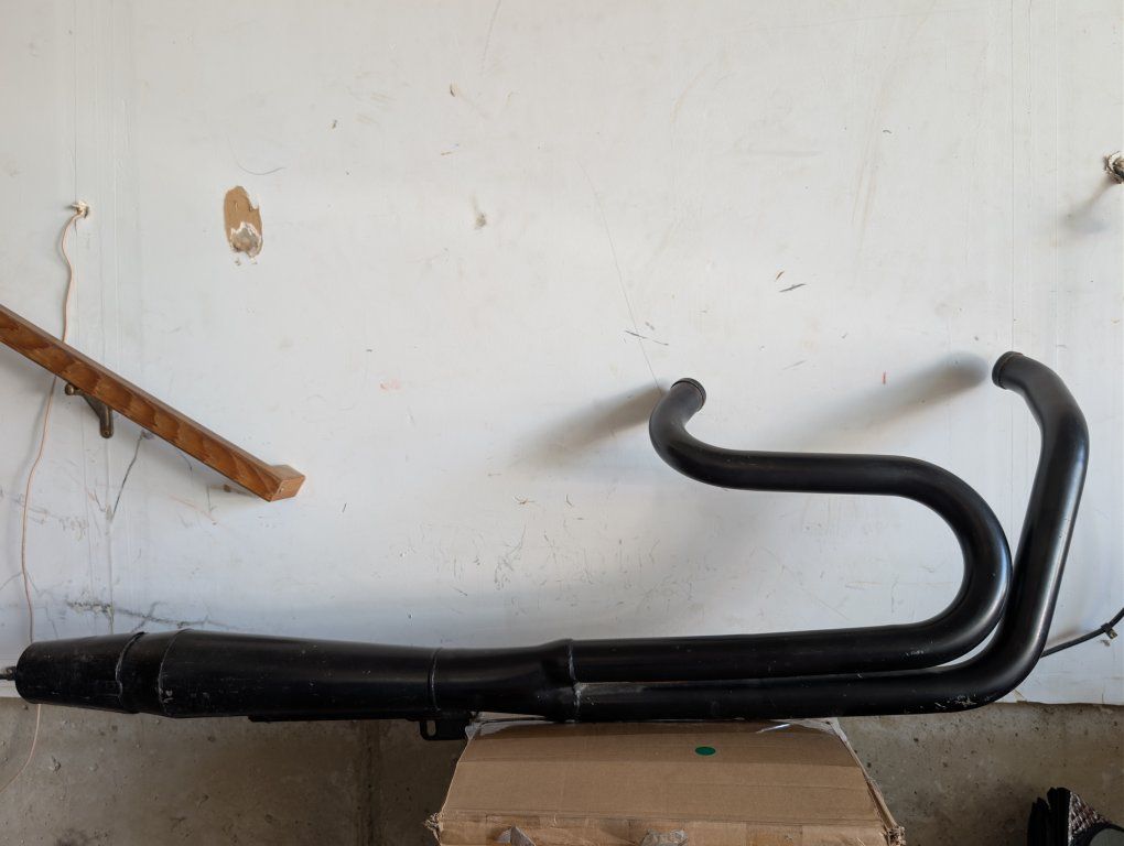 Thunderheader 1027B Black 2-into-1 High-Performance Exhaust System for Harley-Davidson Softail (1986-2008)