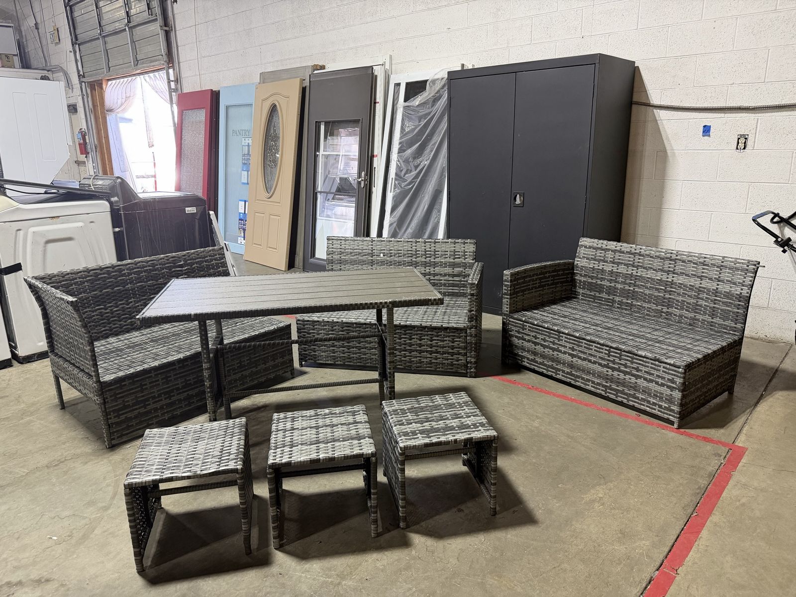HURRY! NICE CONDITION WICKER FULL PATIO SET - $350