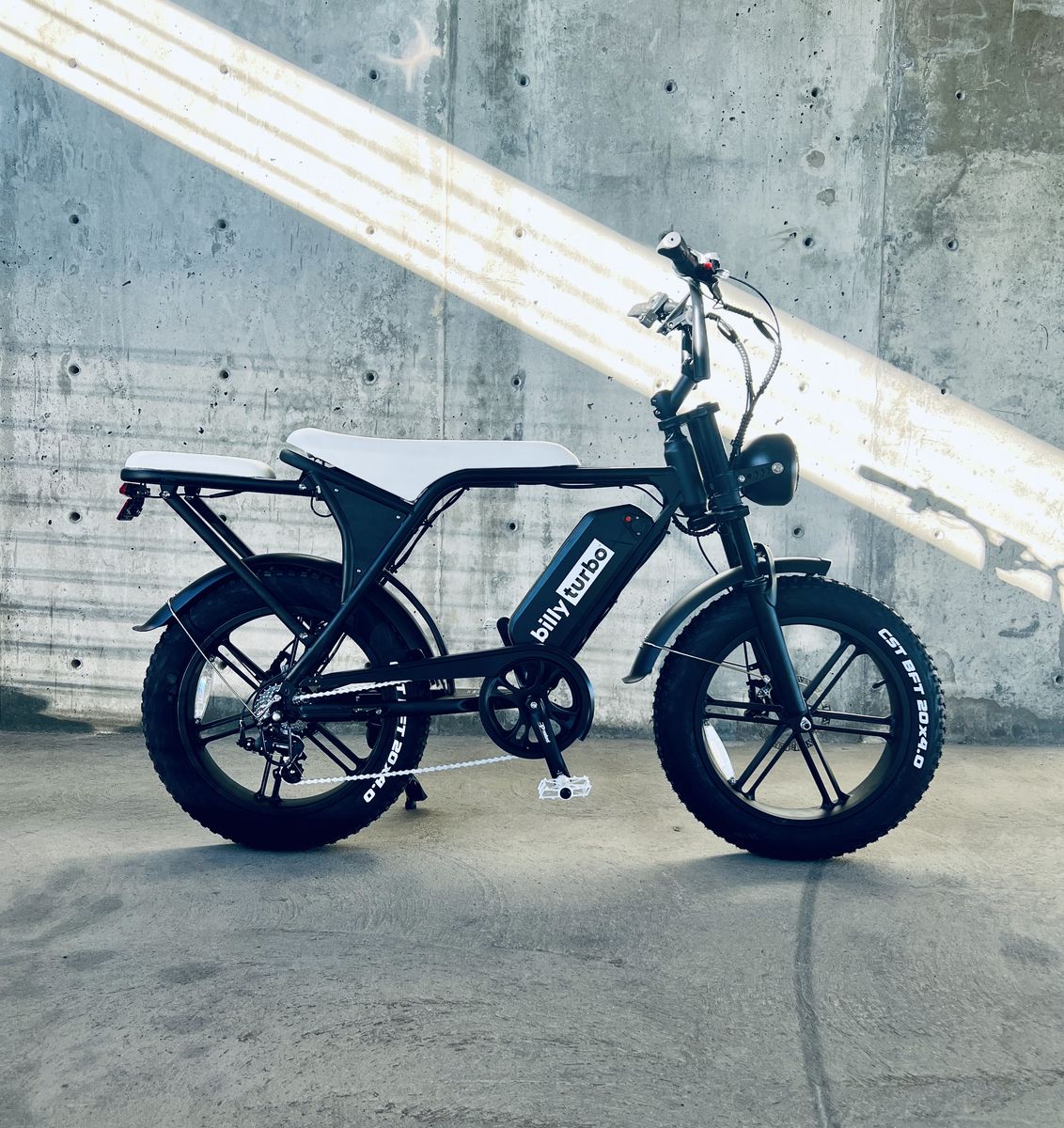 Main image 6
