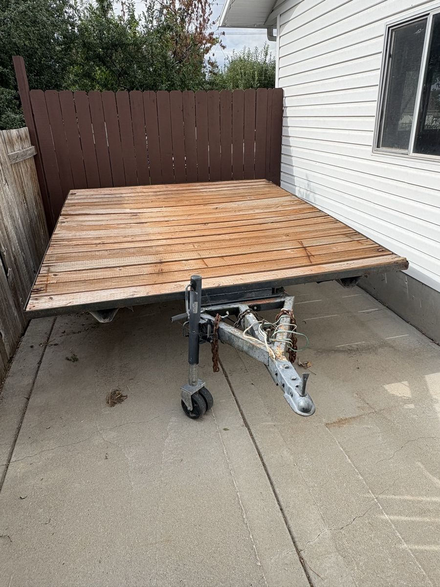 9’X7.5’ single axle utility trailer $800 OBO