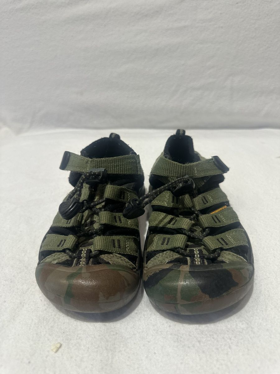 Keen Toddler Size 10 Olive Green WP Hiking Sandals