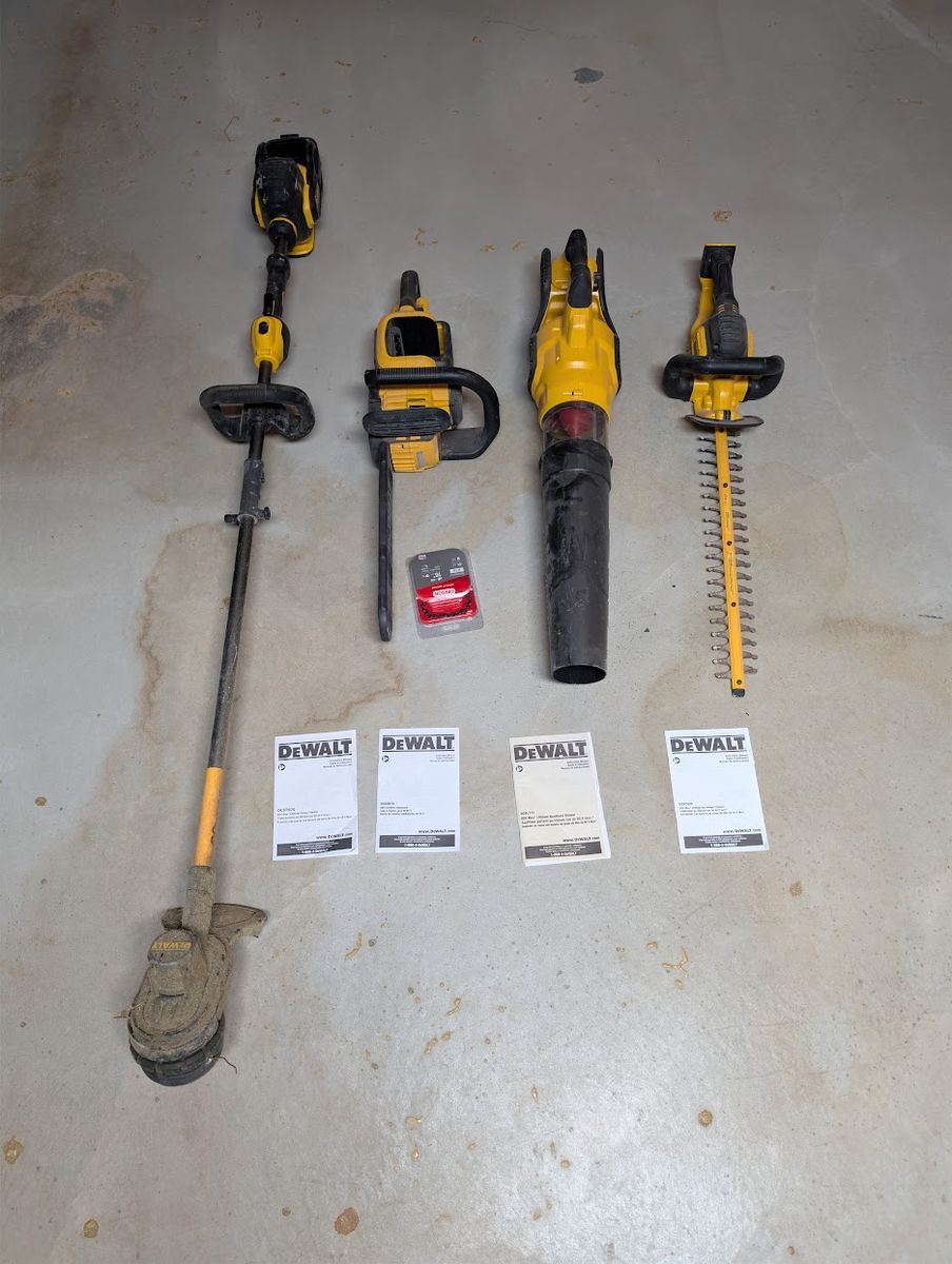 DeWAlt Electric Lithium Powered Yard Tools Complete Set