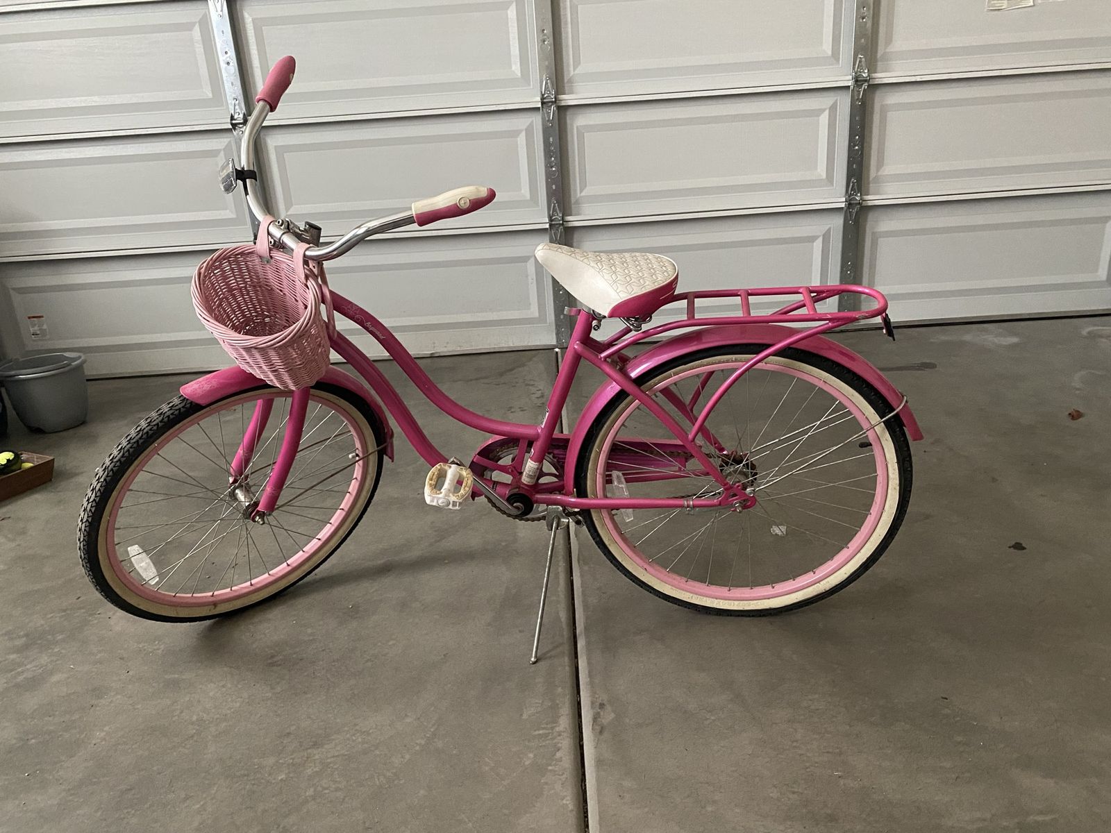 Schwinn Baywood cruiser bike