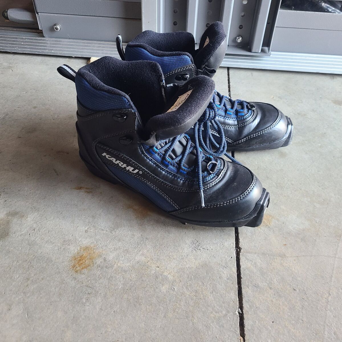 SNS cross country ski boots 41, skis available too