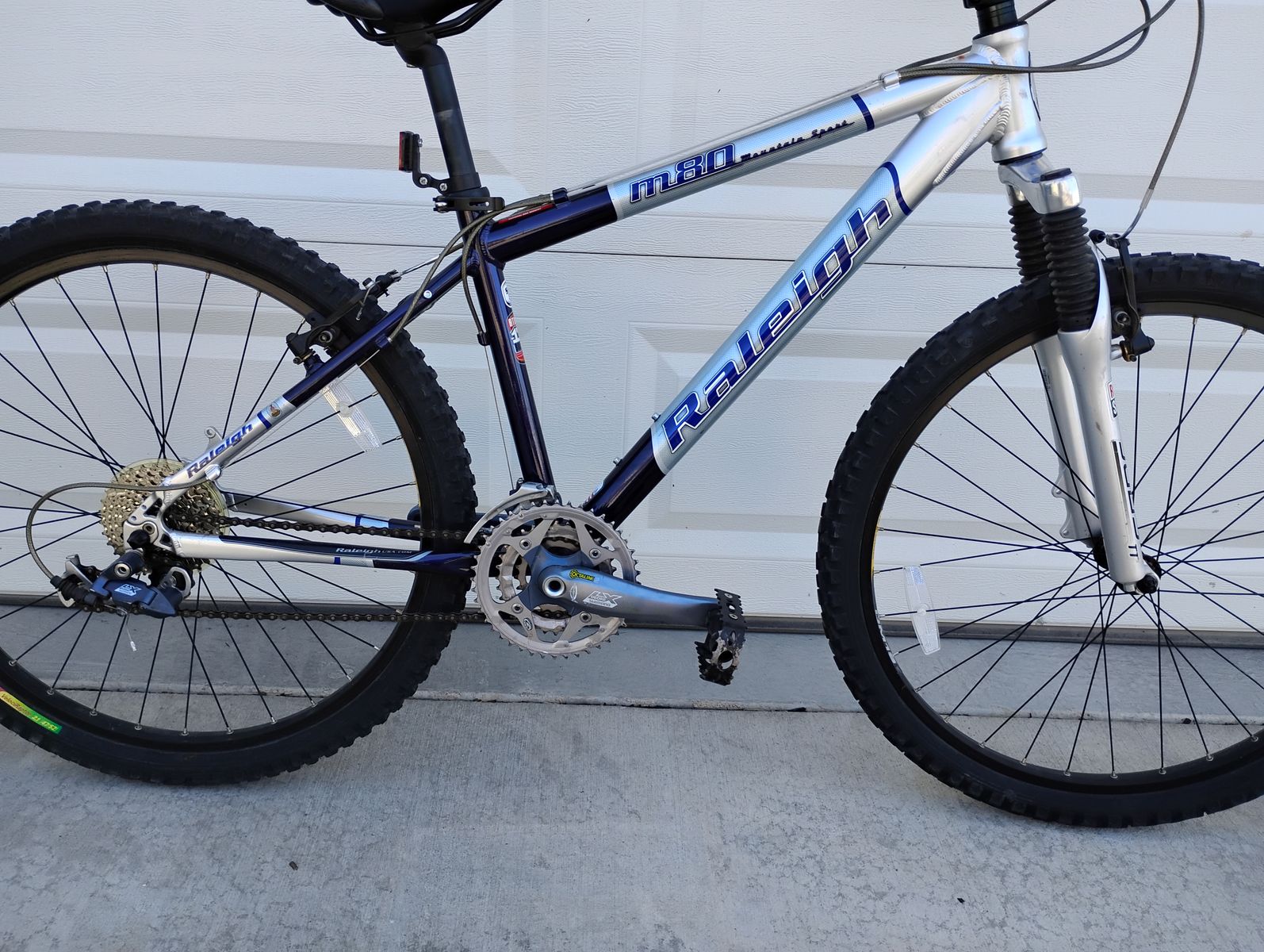 Raleigh M80 Mountain Bike size SM 16" Like New
