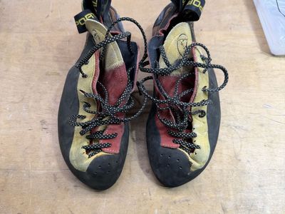 La Sportiva Testarossa Rock Climbing Shoes, Size 42
