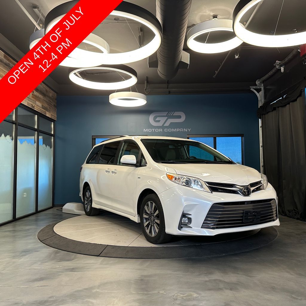 2020 Toyota Sienna XLE 7-Passenger