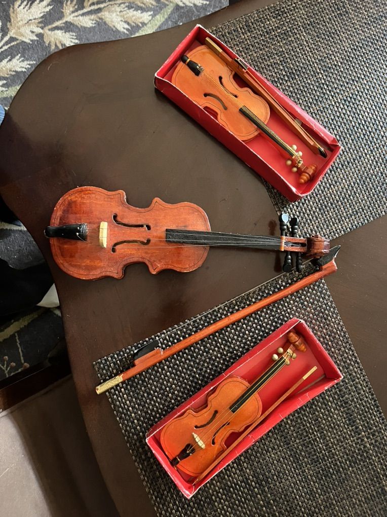 Decorative Instruments