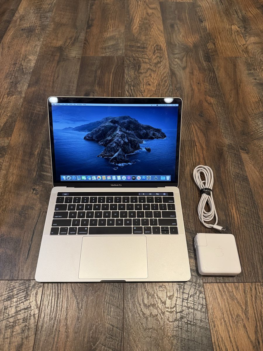 Mint MacBook Pro Touch Bar i5 16/256GB 12 Battery Cycles