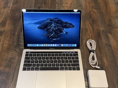 Mint MacBook Pro Touch Bar i5 16/256GB 12 Battery Cycles