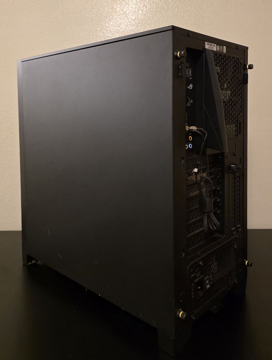 Main image 7