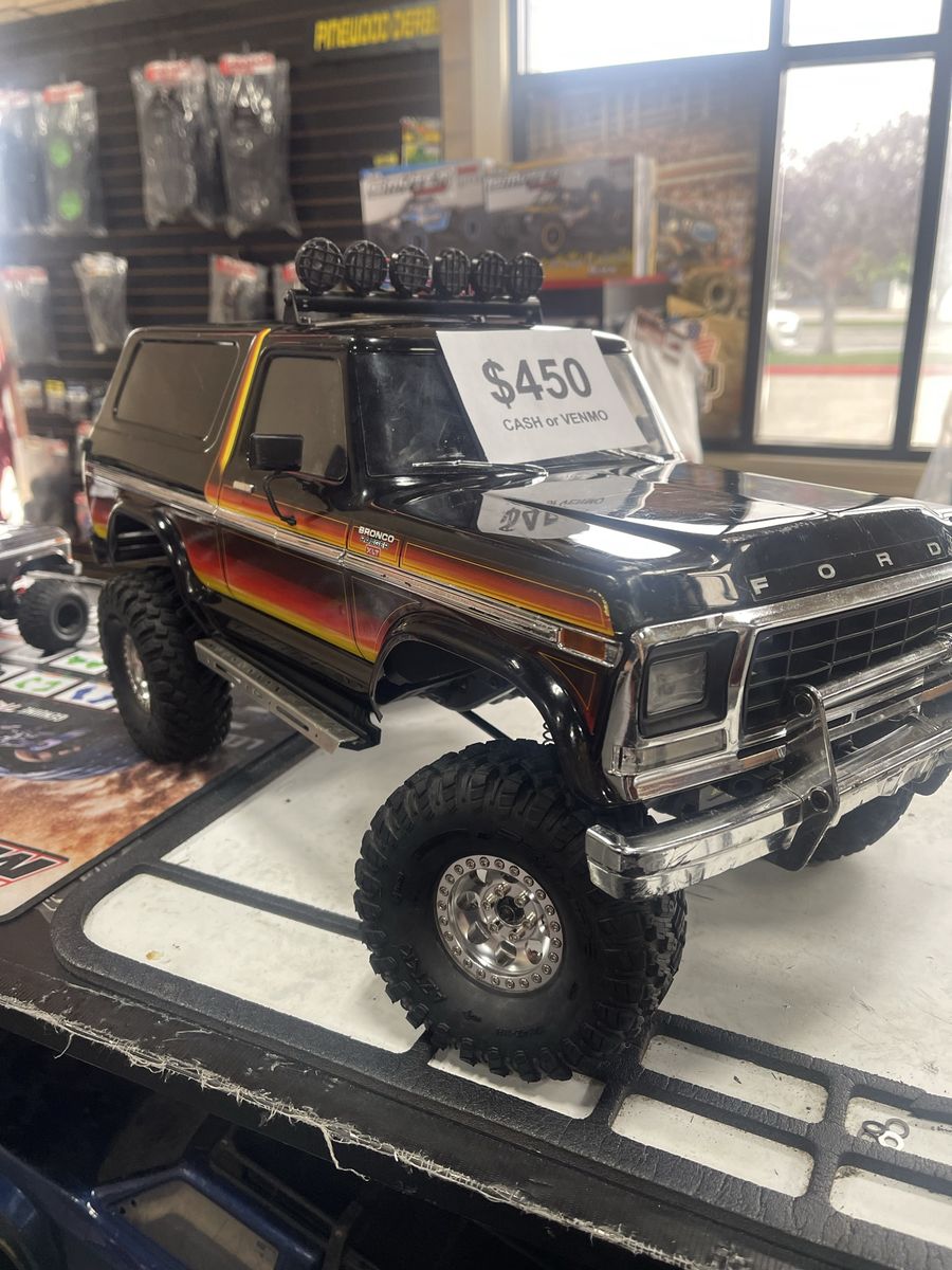 Traxxas TRX4 1979 Bronco RTR with battery $450