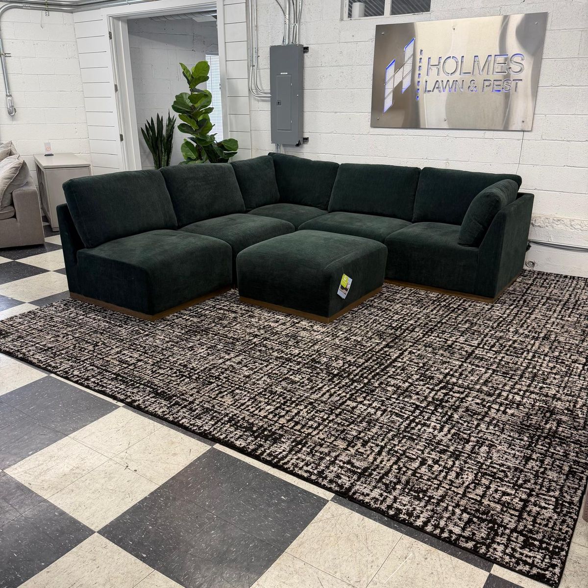 LIKE NEW!! COSTCO HENREDON MURPHY 6-PIECE FABRIC MODULAR SECTIONAL W/ OTTOMAN, GREEN!!