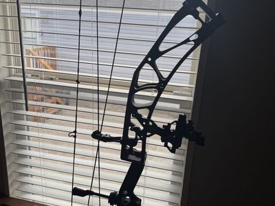 Elite Enkore bow