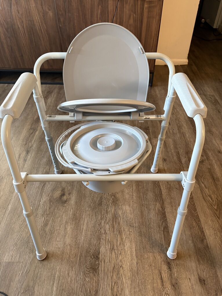 Drive Folding Commode