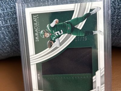2022 Panini Immaculate Collection Zach Wilson Jersey Card #15/25 New York Jets Football Memorabilia 2 Color Game Used NFL Jersey