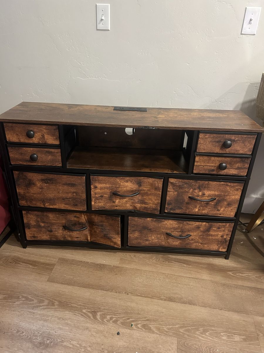9 Drawer Dresser