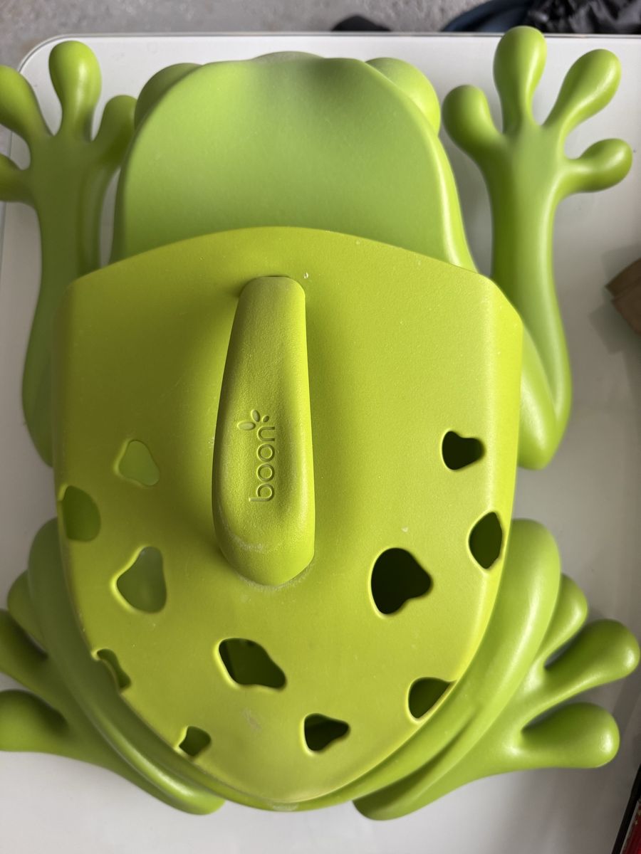 Frog pod